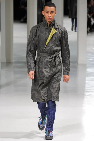 Look 11